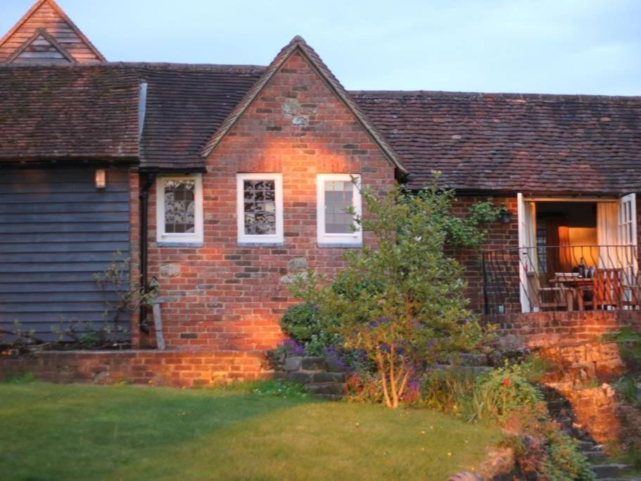 Oak House Farm Apartment Edenbridge Exterior photo